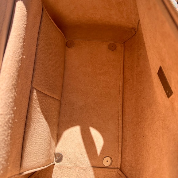 Celine Mini belt bag, in Excellent condition!Long strap is missing’Price Fixed’ - Picture 9 of 12